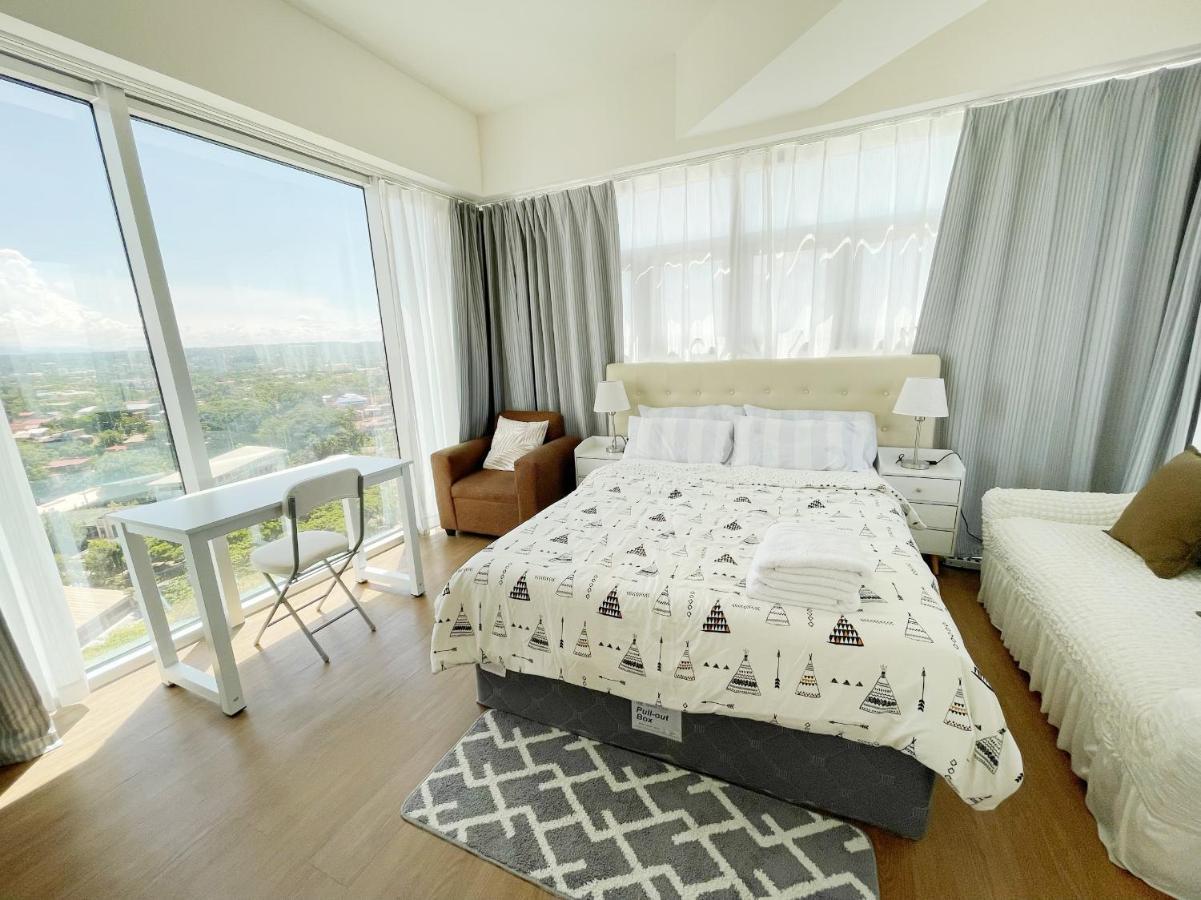 Inspiria Aparthotel Davao Luaran gambar
