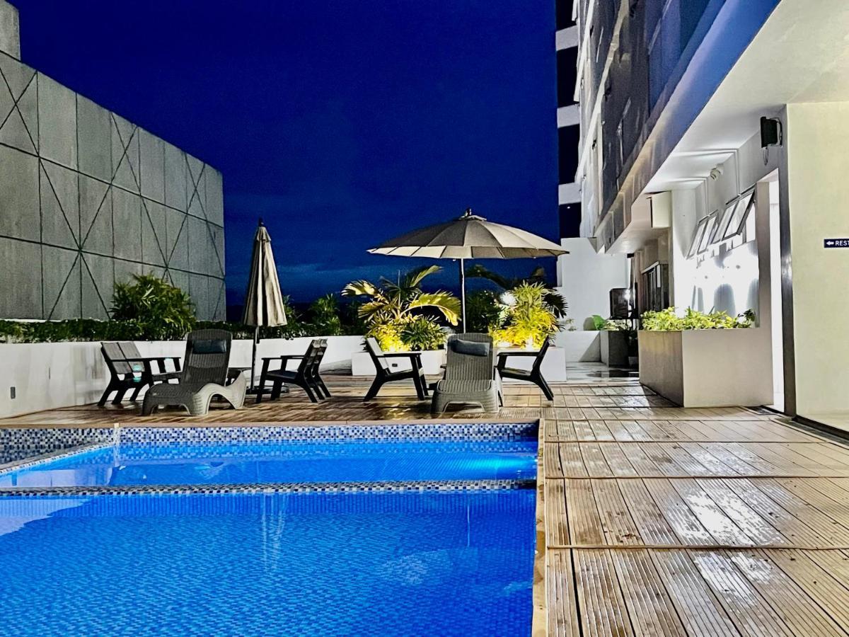 Inspiria Aparthotel Davao Luaran gambar