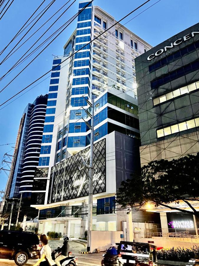 Inspiria Aparthotel Davao Luaran gambar